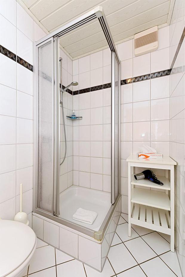 Hotel Garni Poggenstool 纽哈灵吉塞尔 外观 照片
